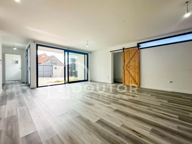 Moradia T3 para Venda em Fajã da Ovelha Foto 10