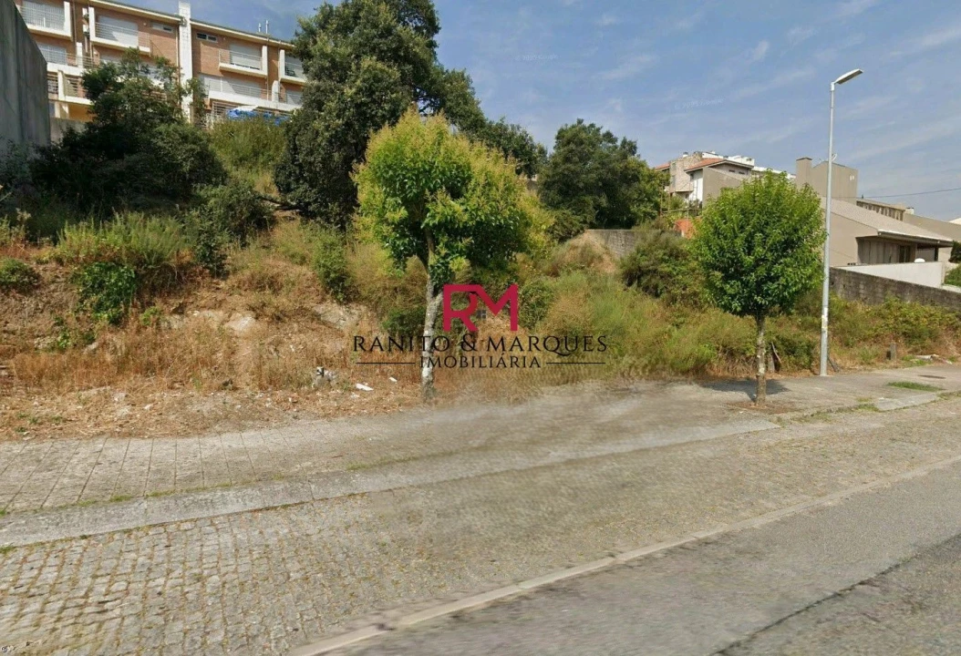 Terreno para Venda em Valongo Foto 1