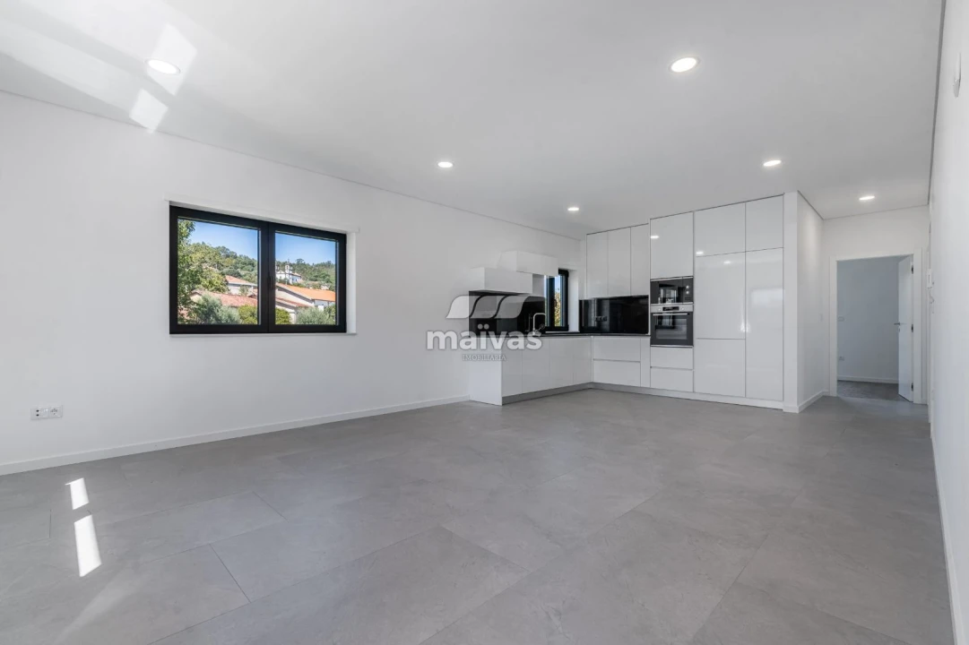 Moradia T4 para Venda em Cervães Foto 7