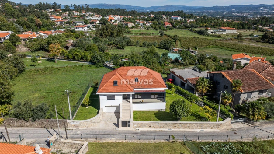 Moradia T4 para Venda em Cervães Foto 38