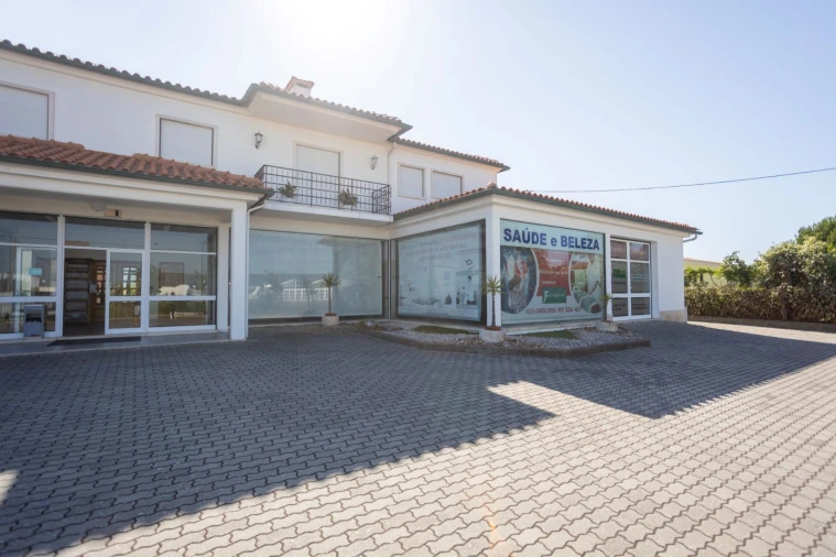 Loja para Arrendamento em Samora Correia Foto 2