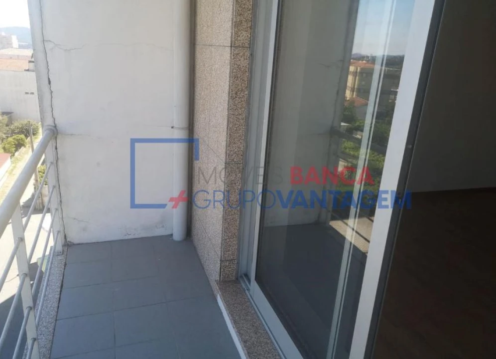 Apartamento T1 para Venda em Rebordosa Foto 10