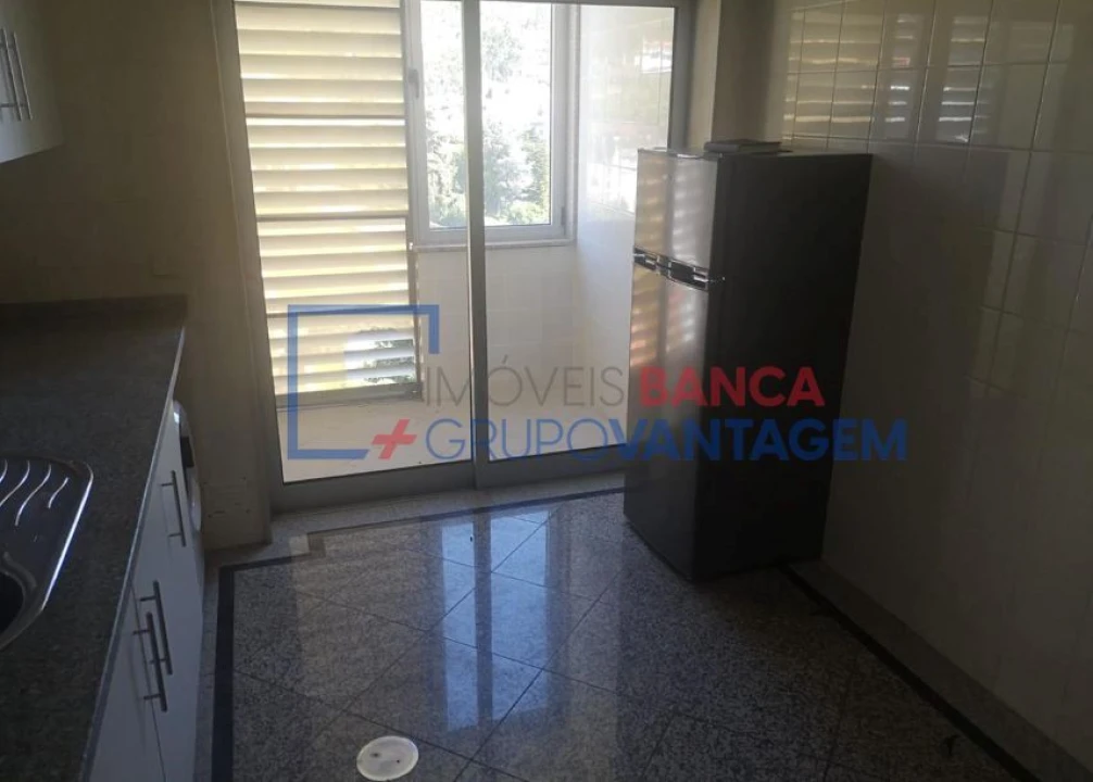Apartamento T1 para Venda em Rebordosa Foto 16