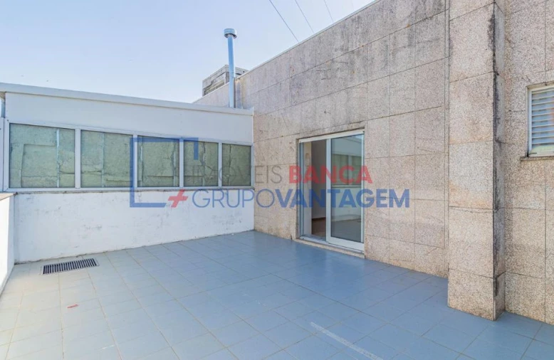 Apartamento T1 para Venda em Rebordosa Foto 11