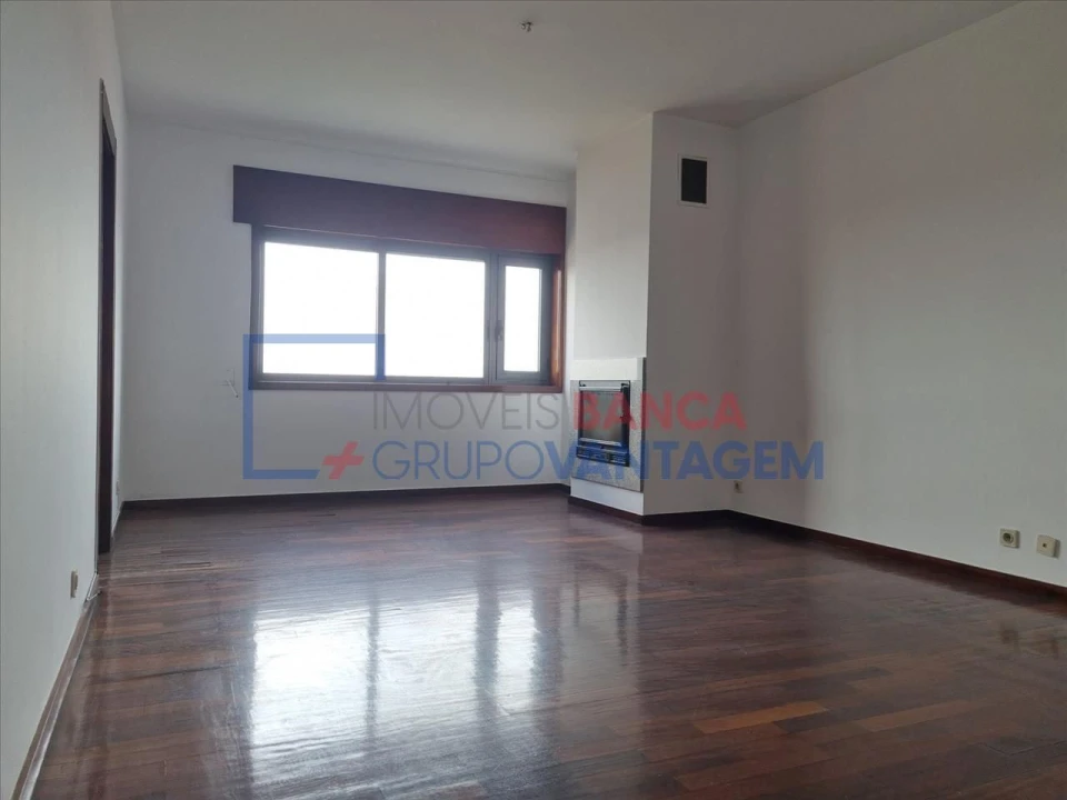 Apartamento T2 para Venda em Rio Tinto Foto 1