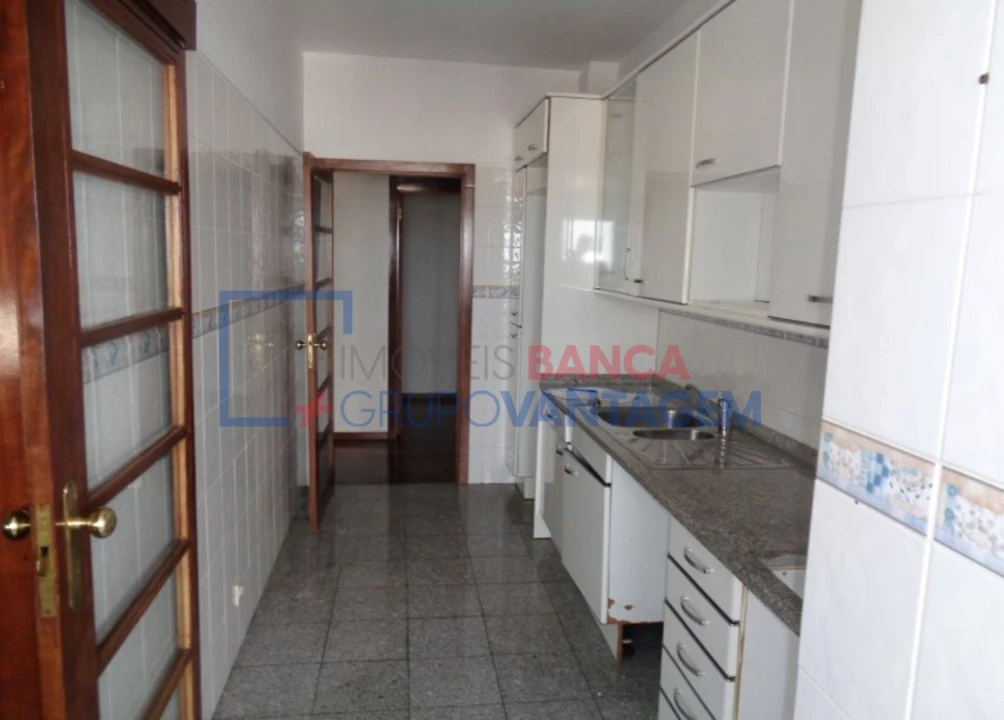 Apartamento T2 para Venda em Rio Tinto Foto 5