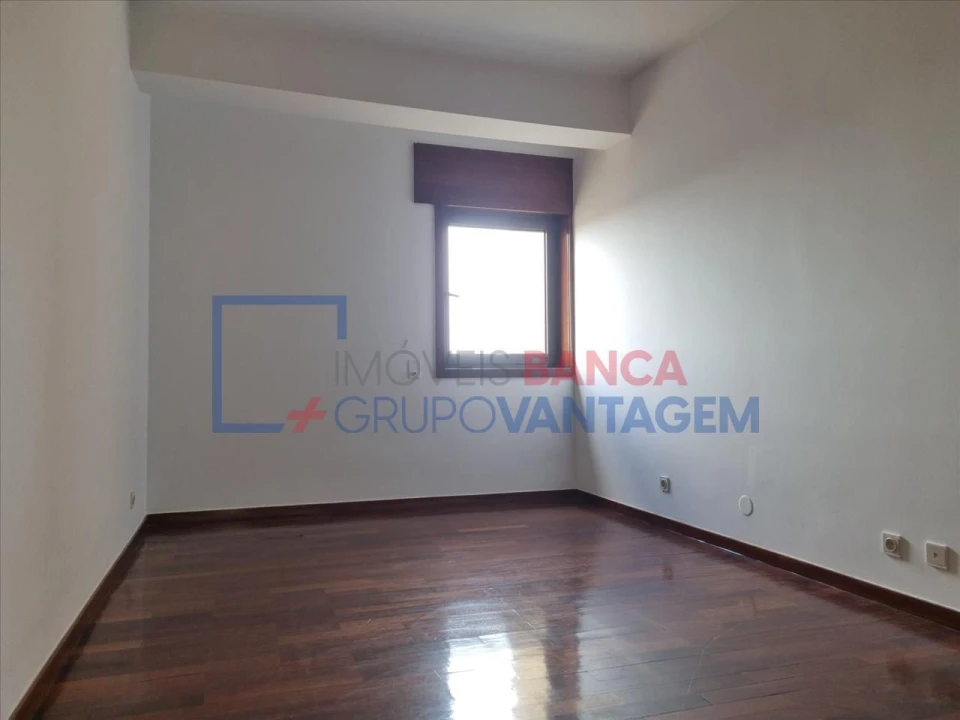 Apartamento T2 para Venda em Rio Tinto Foto 7