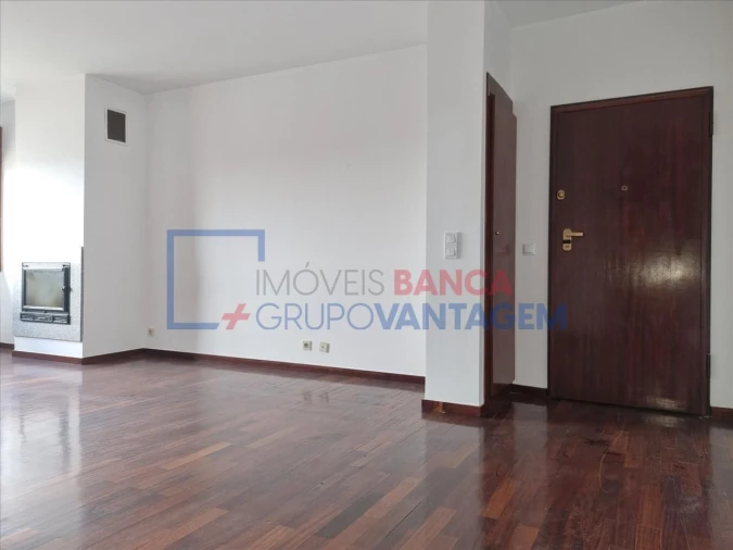 Apartamento T2 para Venda em Rio Tinto Foto 2