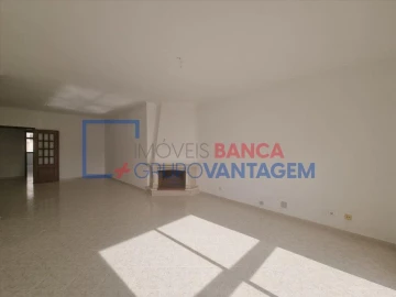 Apartamento T3 para Venda em Marvila, Ribeira Santarém, São Salvador, São Nicolau