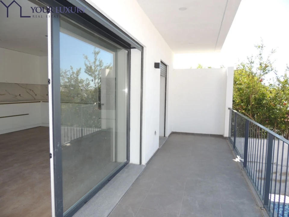 Moradia T4 para Venda em Pontinha e Famões Foto 6