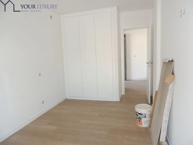 Moradia T4 para Venda em Pontinha e Famões Foto 11