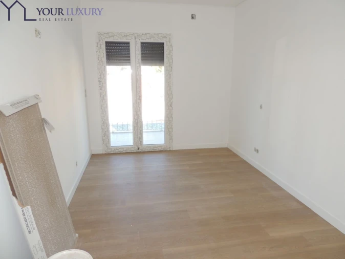 Moradia T4 para Venda em Pontinha e Famões Foto 10