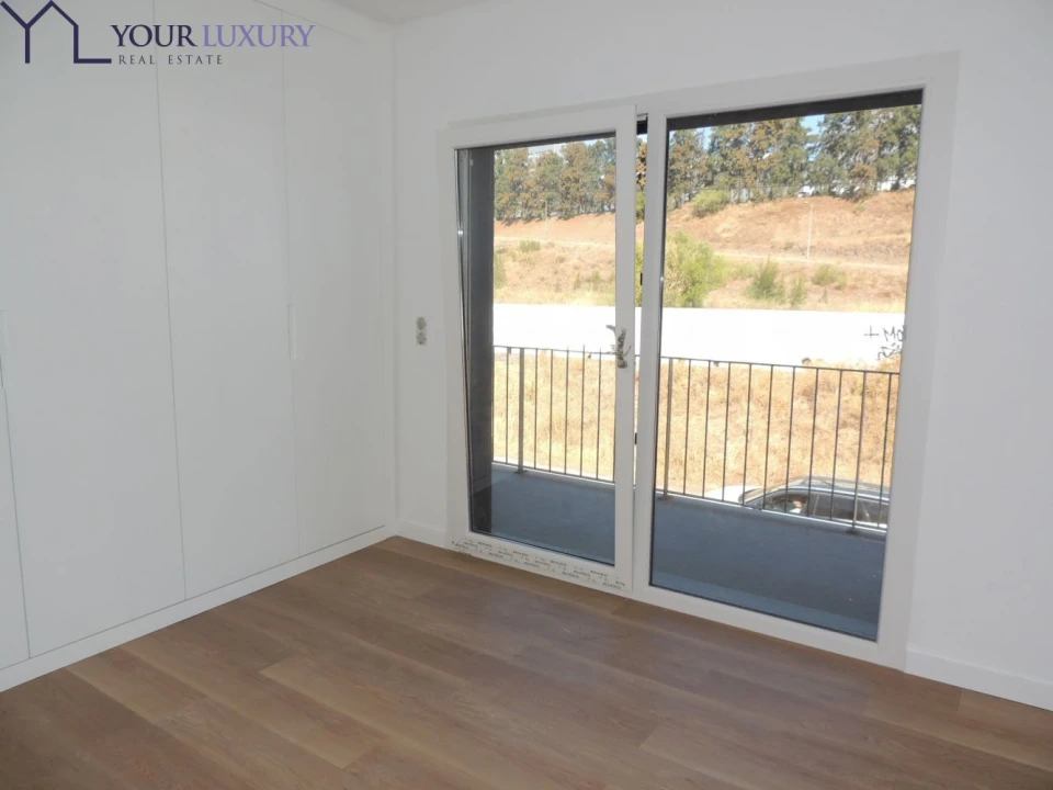 Moradia T4 para Venda em Pontinha e Famões Foto 30