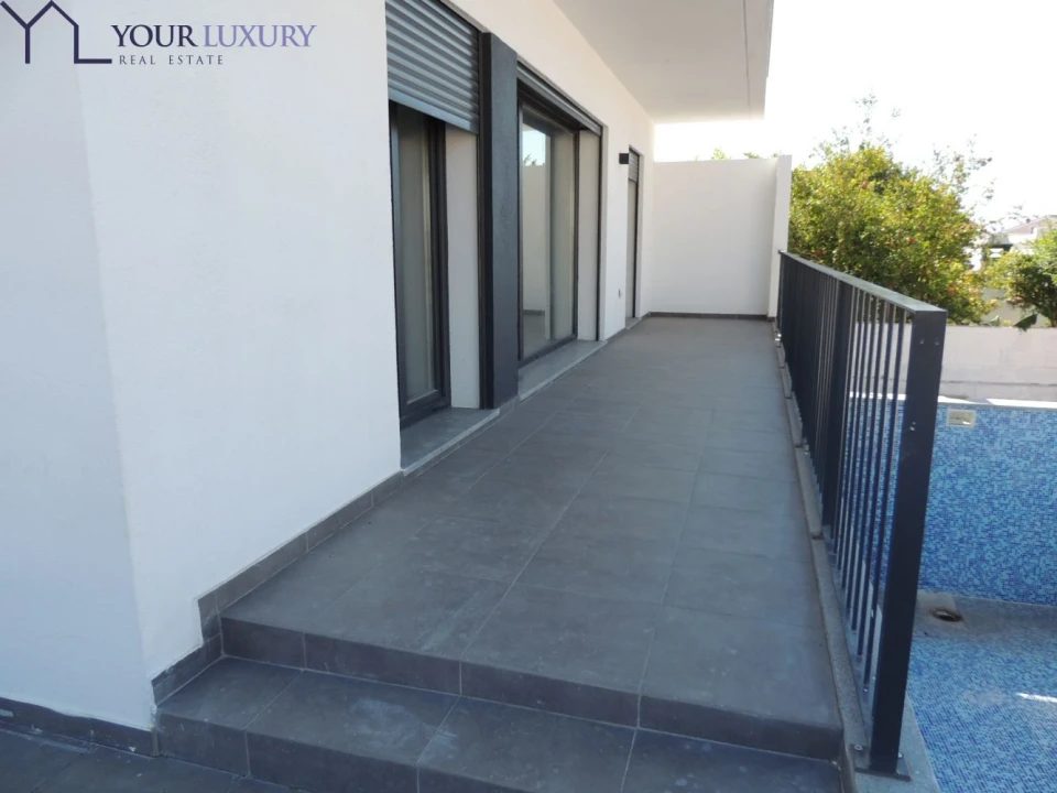 Moradia T4 para Venda em Pontinha e Famões Foto 7