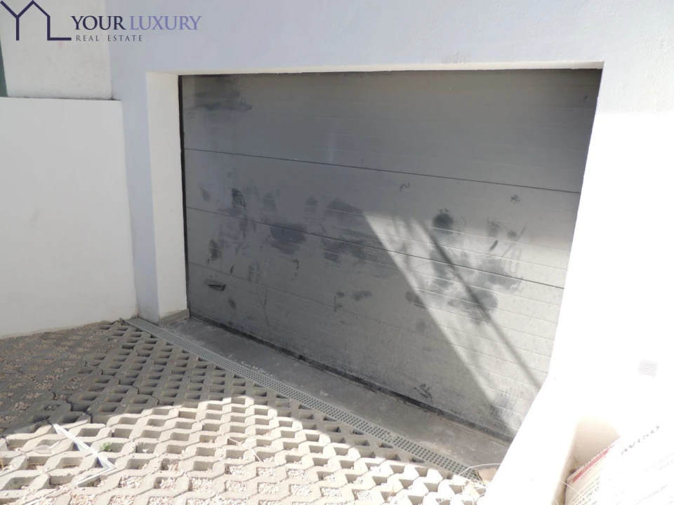 Moradia T4 para Venda em Pontinha e Famões Foto 37