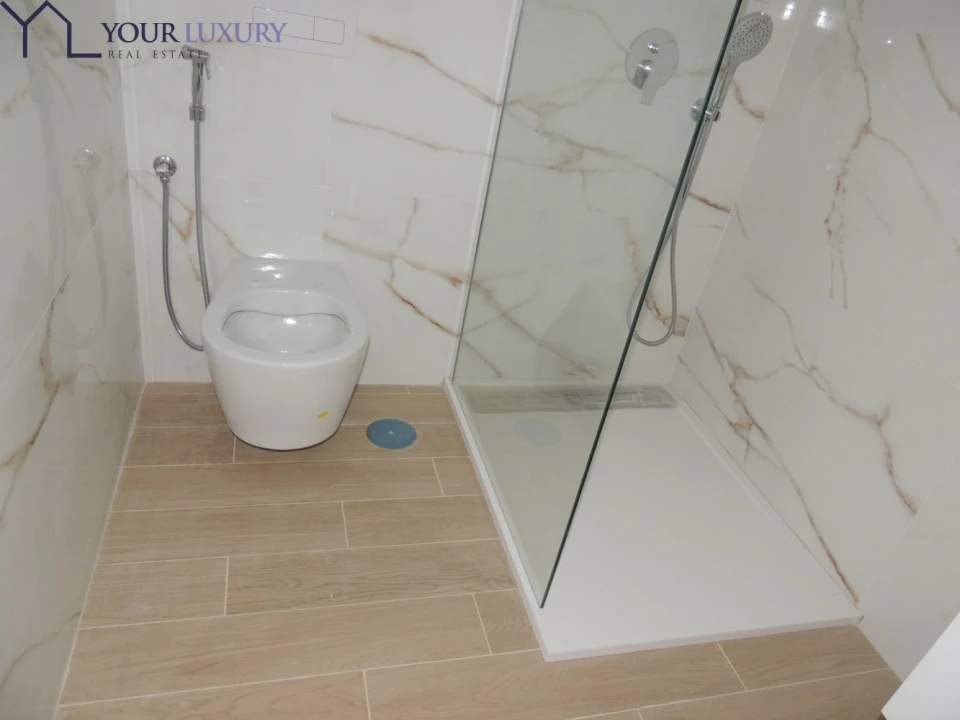 Moradia T4 para Venda em Pontinha e Famões Foto 13