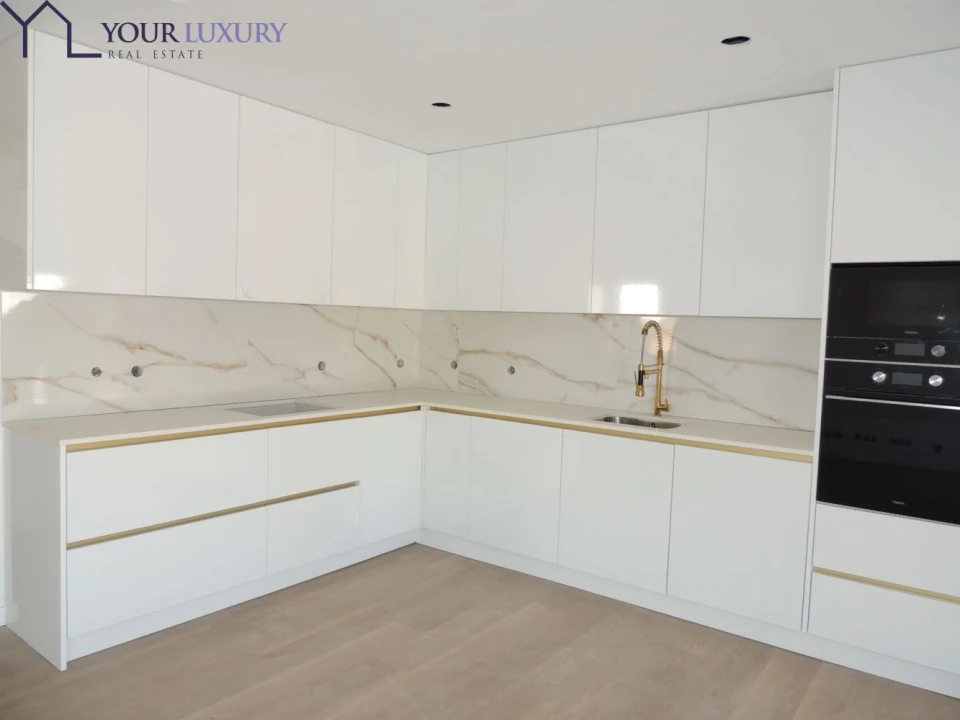 Moradia T4 para Venda em Pontinha e Famões Foto 5