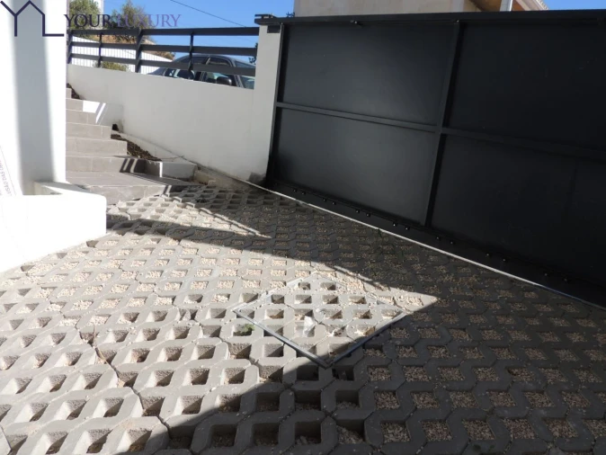 Moradia T4 para Venda em Pontinha e Famões Foto 27