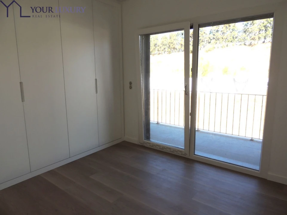 Moradia T4 para Venda em Pontinha e Famões Foto 18