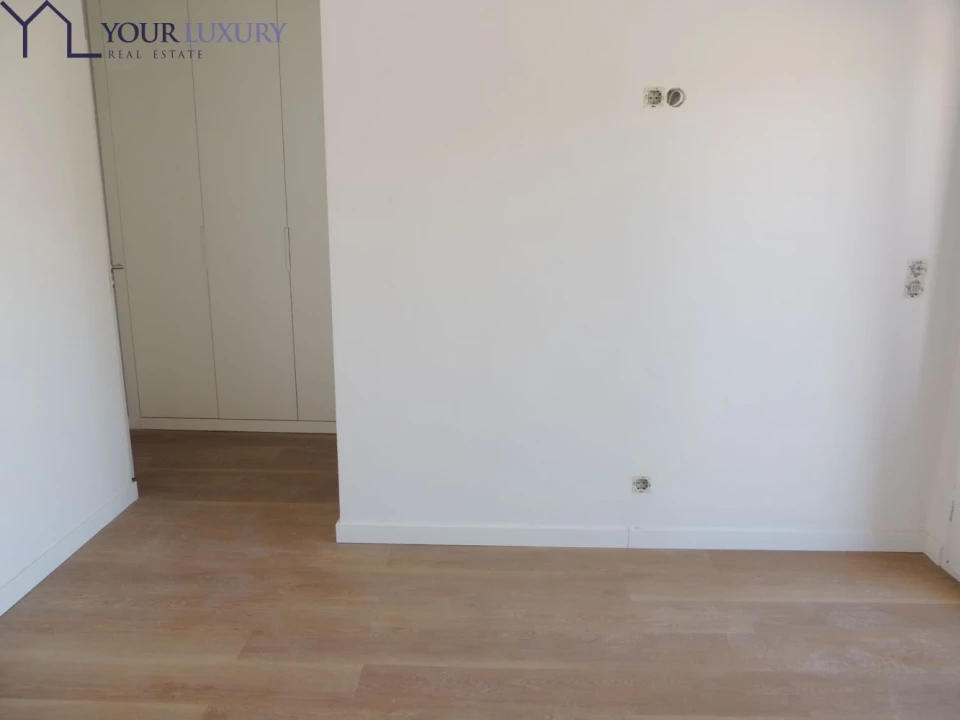 Moradia T4 para Venda em Pontinha e Famões Foto 16