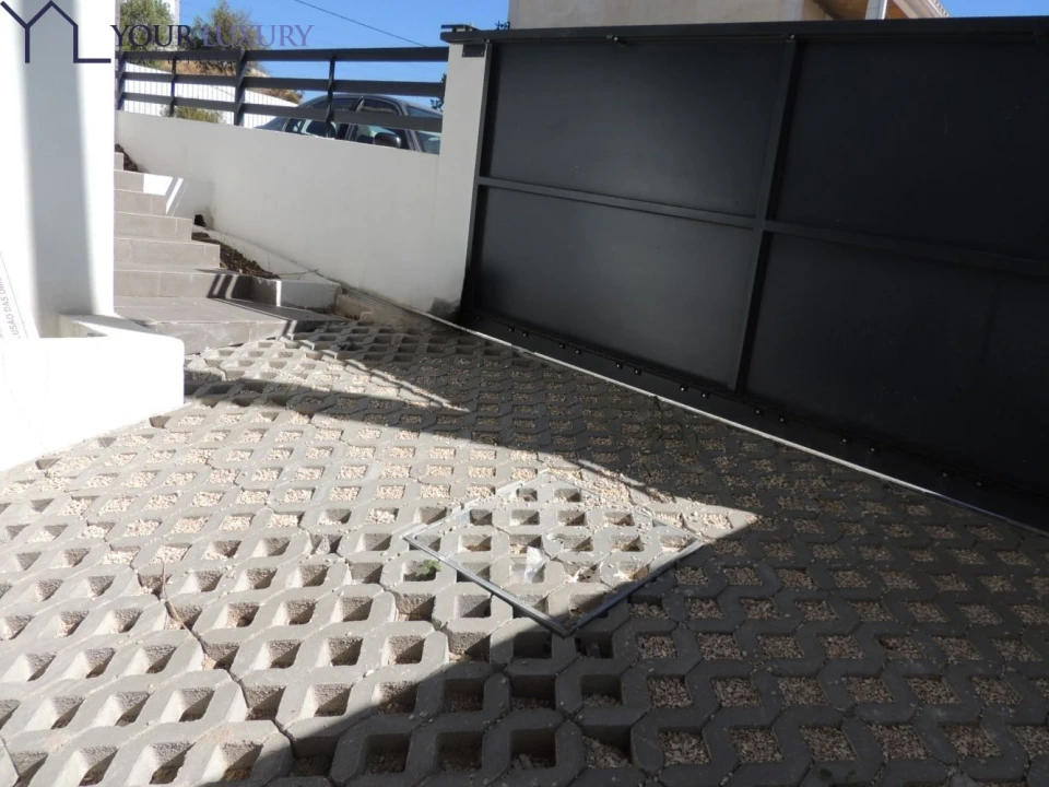 Moradia T4 para Venda em Pontinha e Famões Foto 27