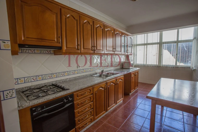 Apartamento T3 para Venda em Castro Daire Foto 1