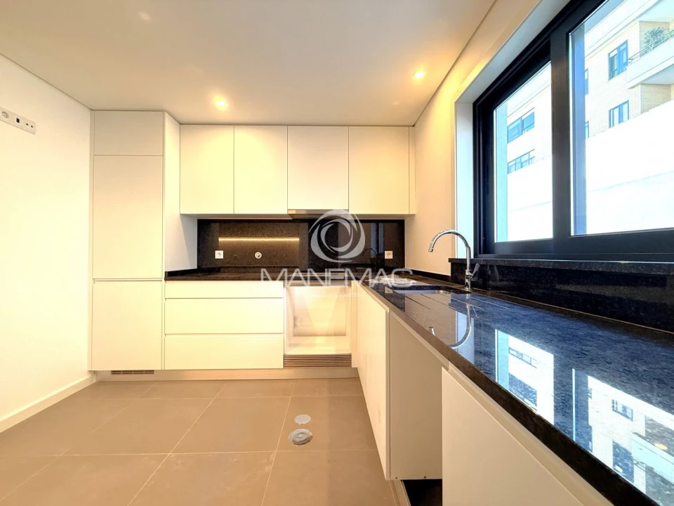 Apartamento T3 para Venda em Mafamude e Vilar do Paraíso Foto 7