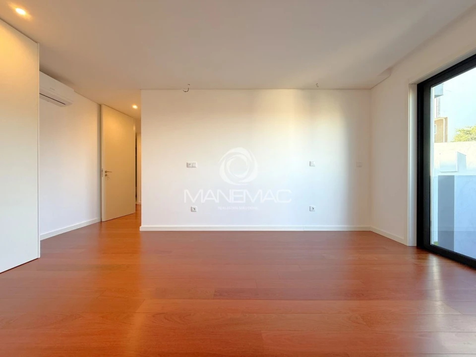 Apartamento T3 para Venda em Mafamude e Vilar do Paraíso Foto 18