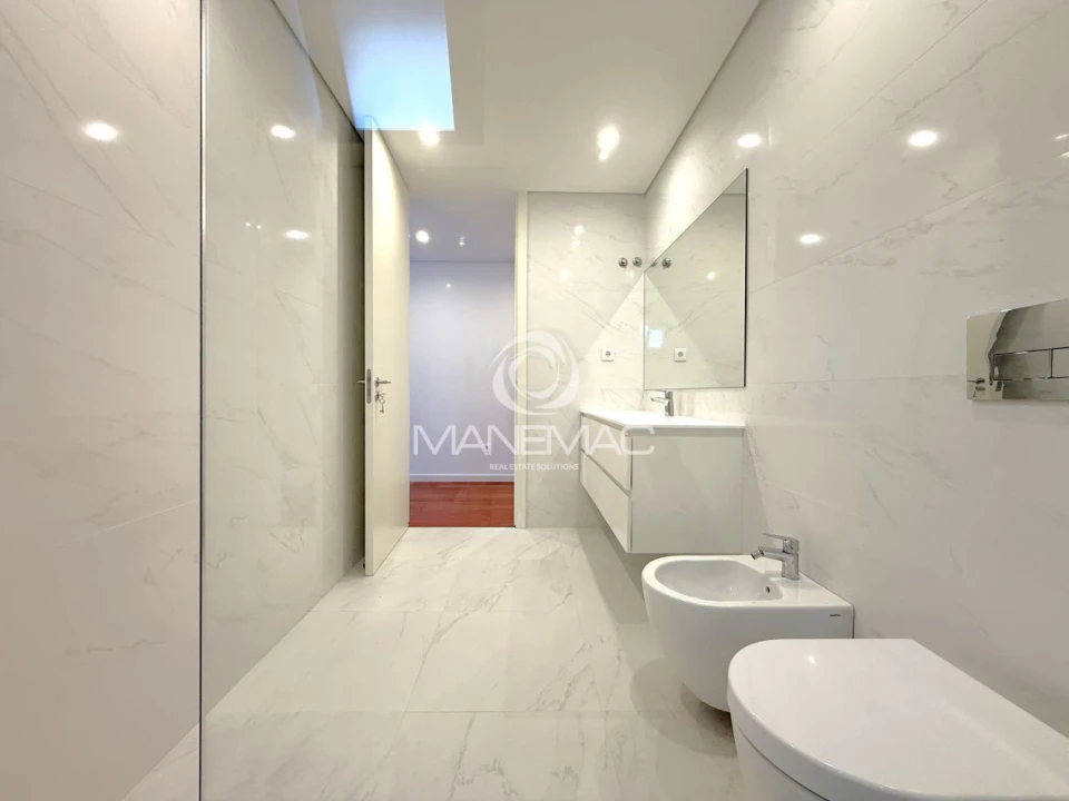 Apartamento T3 para Venda em Mafamude e Vilar do Paraíso Foto 13