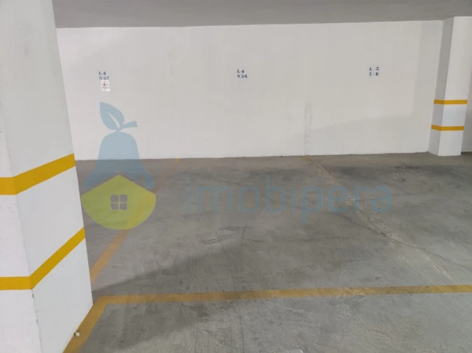 Garagem para Venda em Armação de Pera Foto 4