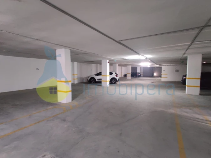 Garagem para Venda em Armação de Pera Foto 5