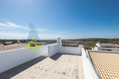 Moradia T4 para Venda em Mexilhoeira Grande