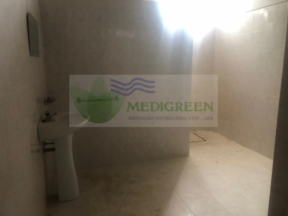 Armazém para Venda em Silva Escura e Dornelas Foto 22