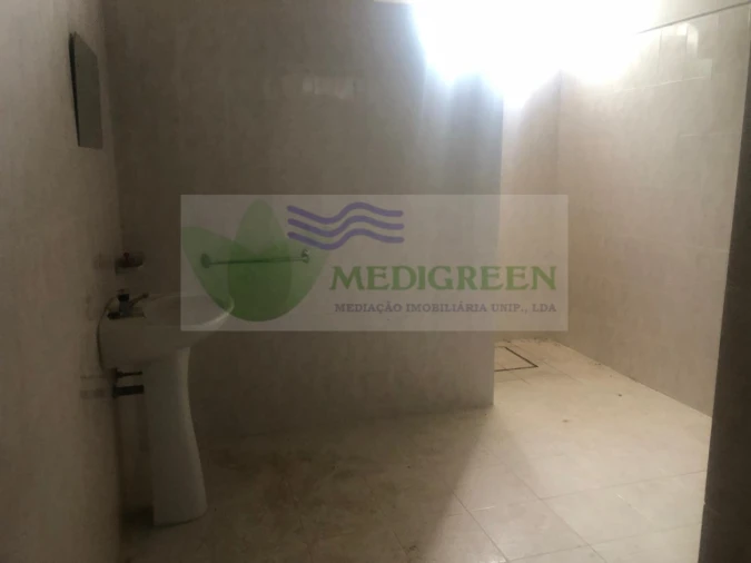 Armazém para Venda em Silva Escura e Dornelas Foto 22