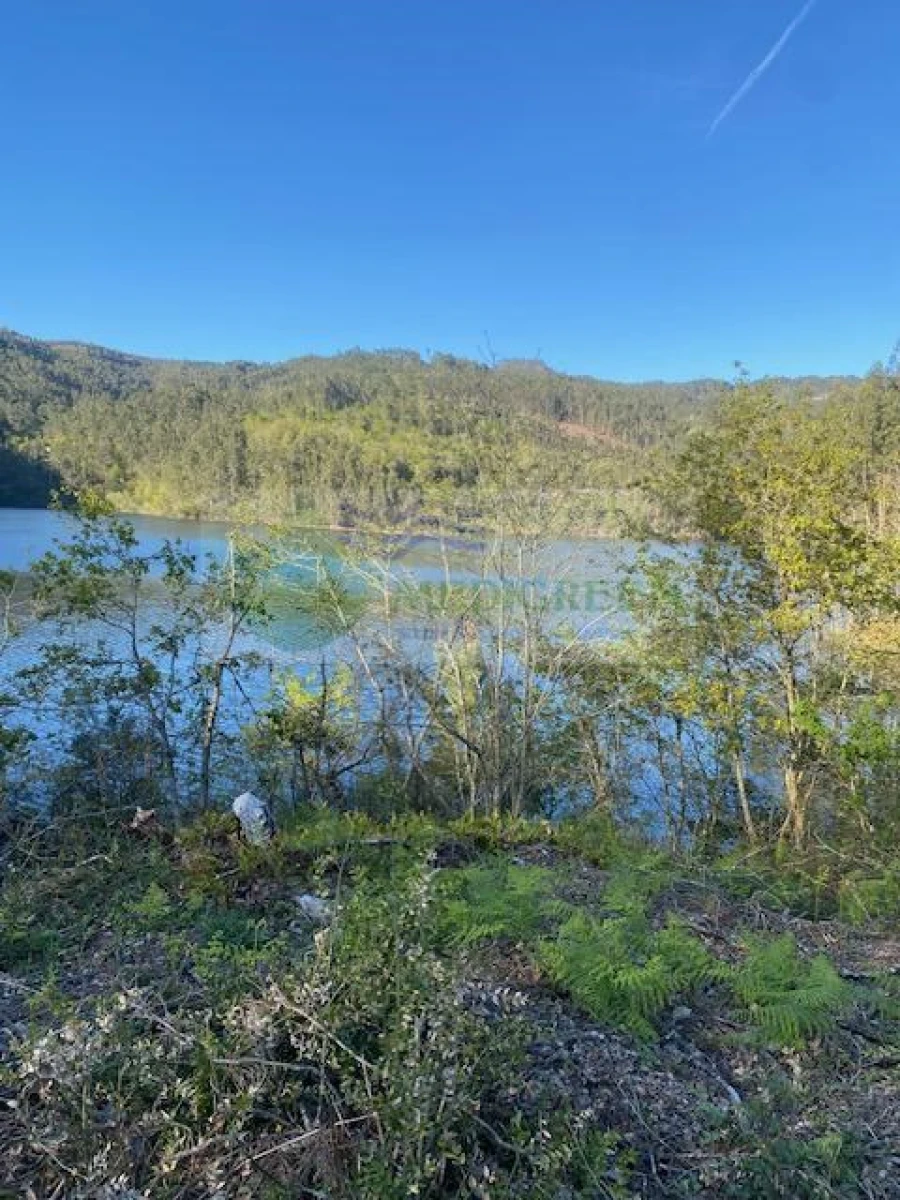 Terreno para Venda em Arcozelo das Maias Foto 9