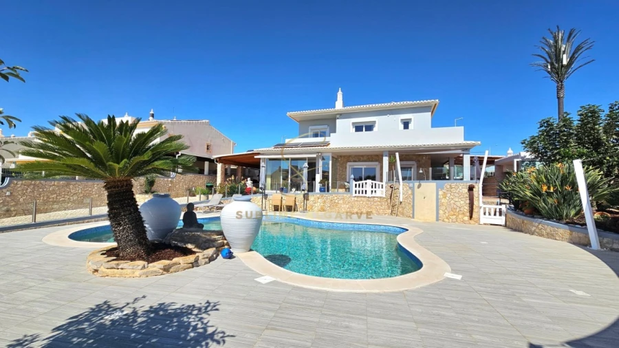 Moradia T4 para Venda em Luz Foto 5