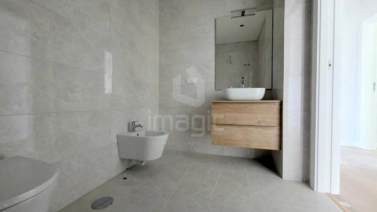 Moradia T4 para Venda em Santo Isidoro Foto 20