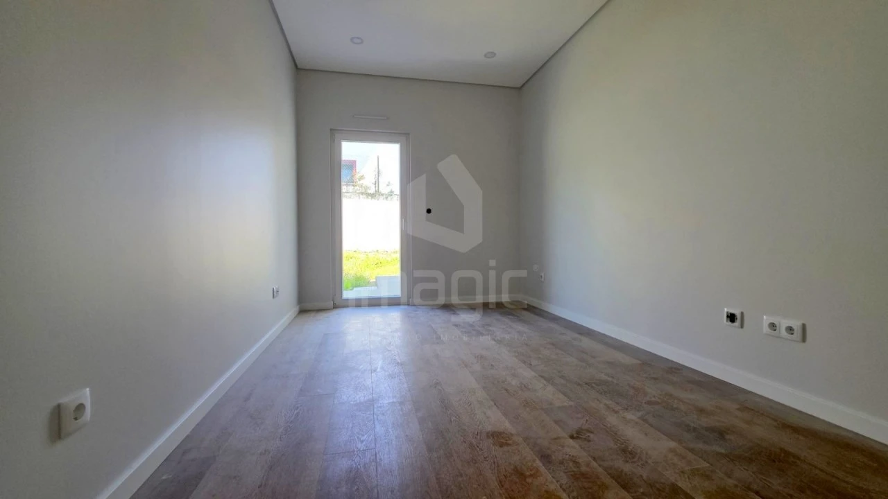 Moradia T4 para Venda em Santo Isidoro Foto 21