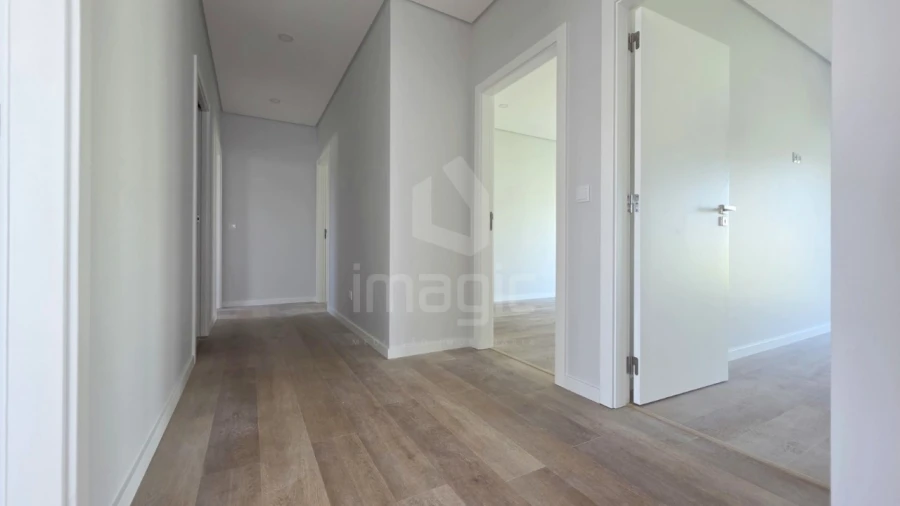 Moradia T4 para Venda em Santo Isidoro Foto 14