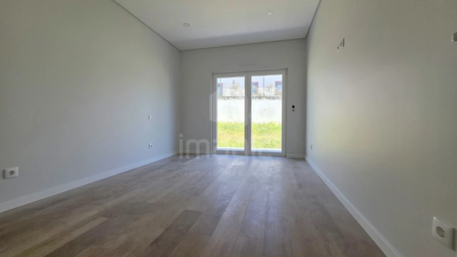 Moradia T4 para Venda em Santo Isidoro Foto 17