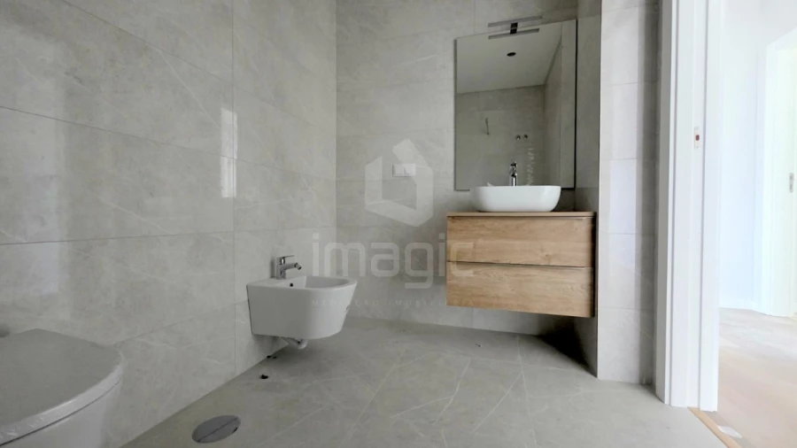 Moradia T4 para Venda em Santo Isidoro Foto 20