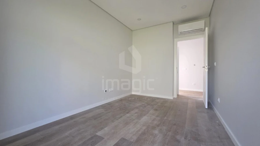 Moradia T4 para Venda em Santo Isidoro Foto 22