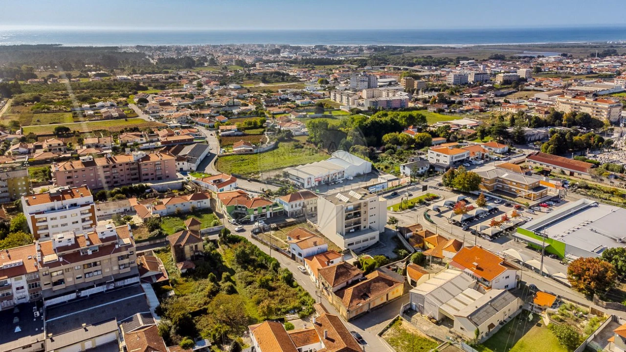 Moradia T17 para Venda em Esmoriz Foto 21