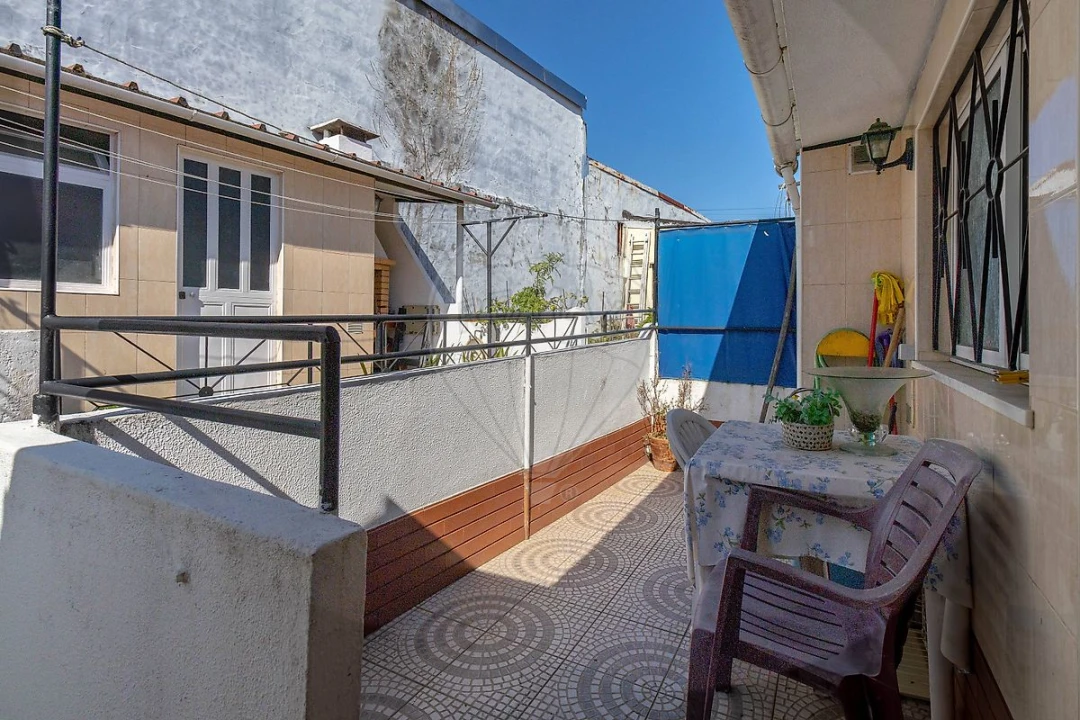 Moradia T3 para Venda em Oliveira do Douro Foto 16