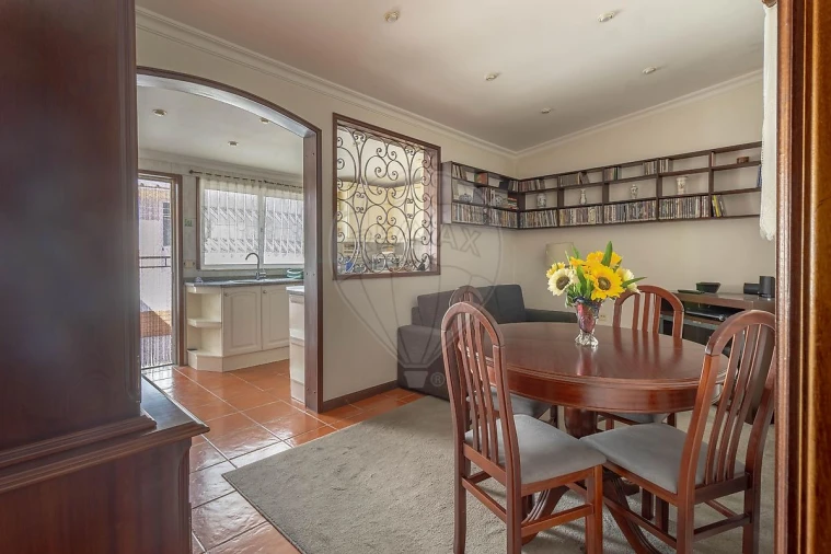 Moradia T3 para Venda em Oliveira do Douro Foto 6