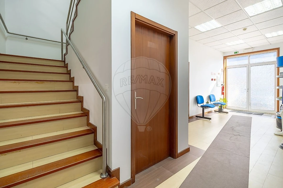 Armazém para Venda em Mafamude e Vilar do Paraíso Foto 38