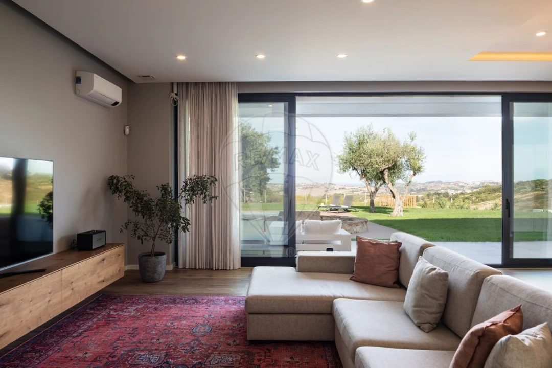 Moradia T5 para Venda em Arruda dos Vinhos Foto 9