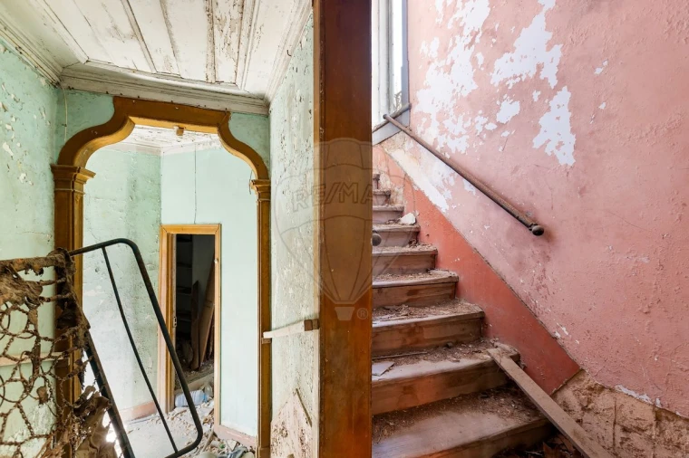 Prédio para Venda em Santa Maria Maior Foto 16