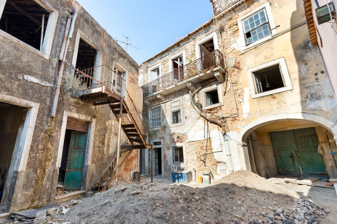 Prédio para Venda em Santa Maria Maior Foto 11