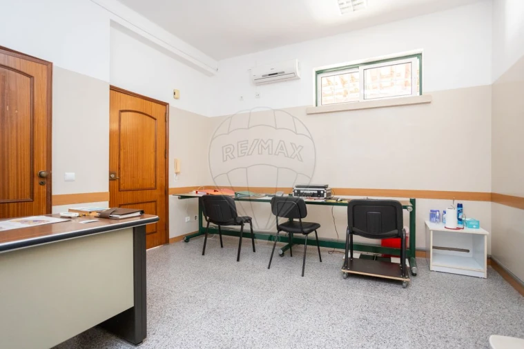 Loja para Arrendamento em Samora Correia Foto 28